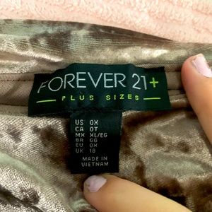 Forever 21 off the shoulder beige/gold dress size ox